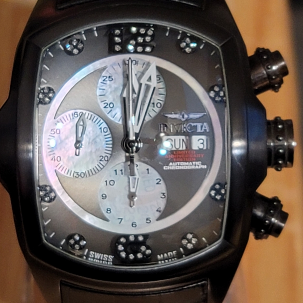 Invicta Lupah Chronograph Automatic Grey Dial Men's Watch  Model 0513